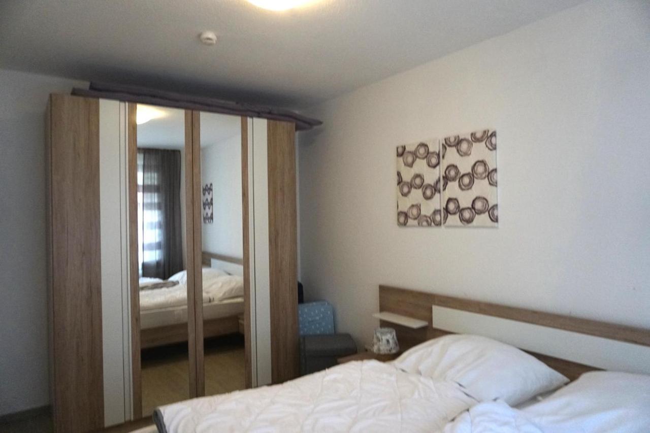50180... Apartment Harlesiel Luaran gambar